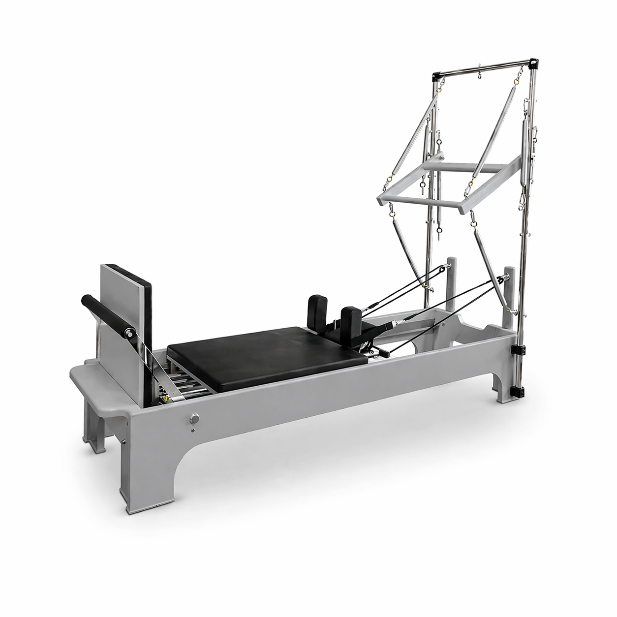 Bodylumina Platinum crni pilates tower reformer s bež kliznom platformom, metalnim tornjem, oprugama, podesivim trakama i footbar osloncem, profesionalna pilates sprava za tower reformer trening, jačanje core mišića, istezanje, stabilnost, rehabilitaciju i oblikovanje tijela kod kuće ili u studiju.